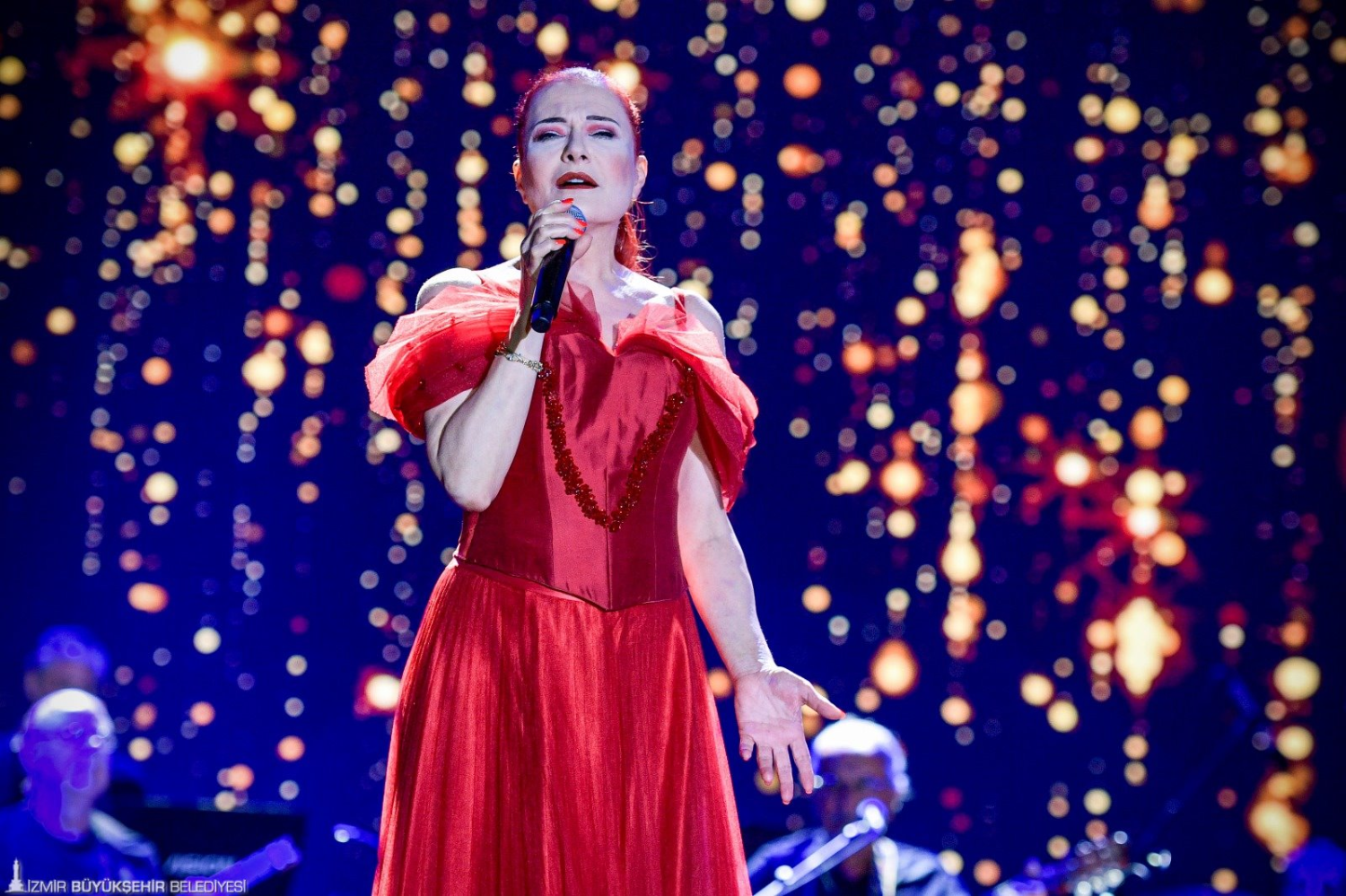 İEF’te Candan Erçetin rüzgârı